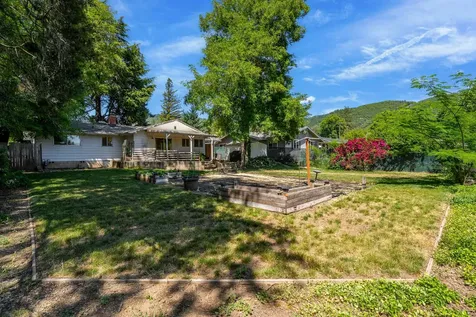 235 NE Savage Street Grants Pass OR 97526