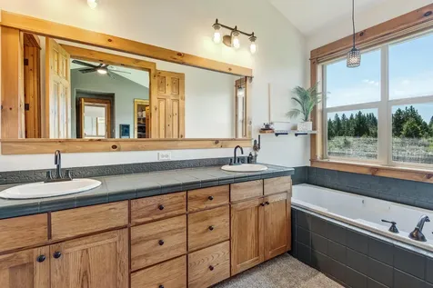 60853 Goldenwood Loop Bend OR 97702