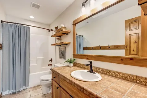 60853 Goldenwood Loop Bend OR 97702