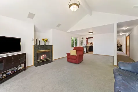 1516 NE Locksley Drive Bend OR 97701