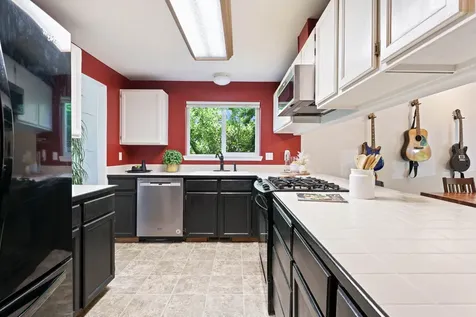 1516 NE Locksley Drive Bend OR 97701