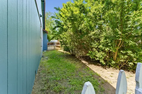 1516 NE Locksley Drive Bend OR 97701