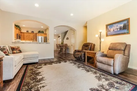 51875 Hollinshead Place La Pine OR 97739