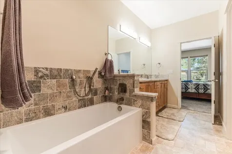 51875 Hollinshead Place La Pine OR 97739