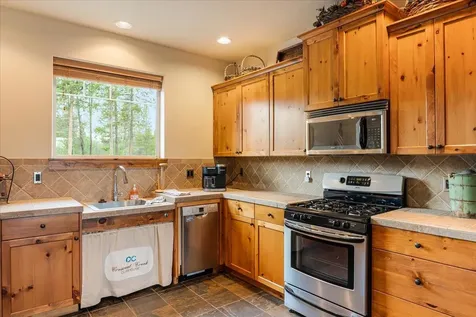 51875 Hollinshead Place La Pine OR 97739