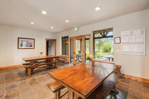 51875 Hollinshead Place La Pine OR 97739