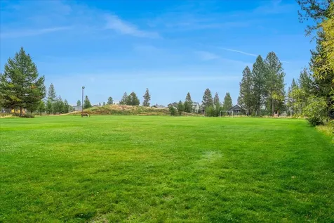 51875 Hollinshead Place La Pine OR 97739