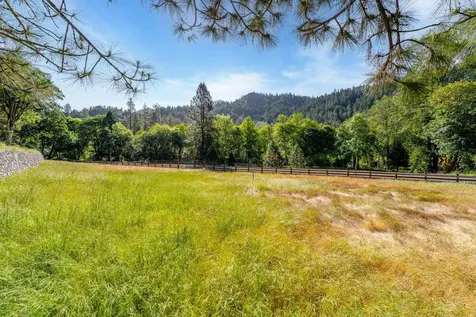 15551 E Evans Creek Road Rogue River OR 97537