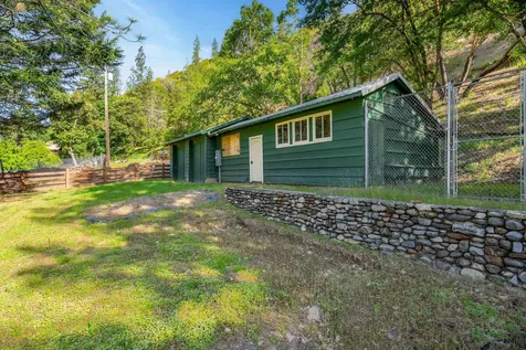 15551 E Evans Creek Road Rogue River OR 97537