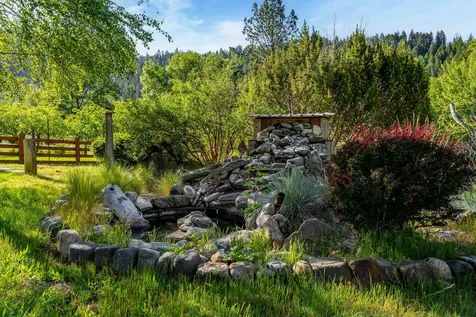 15551 E Evans Creek Road Rogue River OR 97537