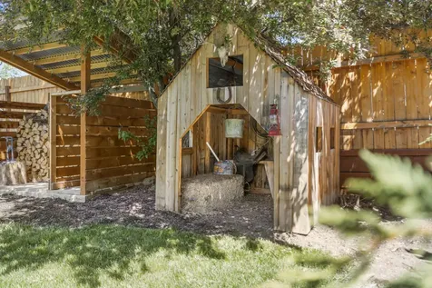 61157 Benham Road Bend OR 97702