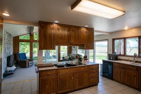 2872 Coker Butte Road Medford OR 97504