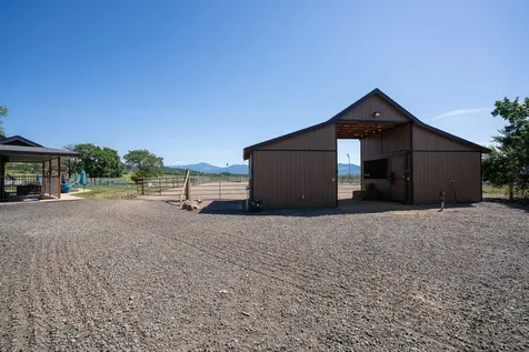 2872 Coker Butte Road Medford OR 97504