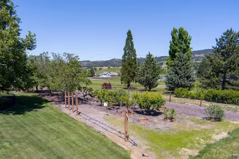 2872 Coker Butte Road Medford OR 97504