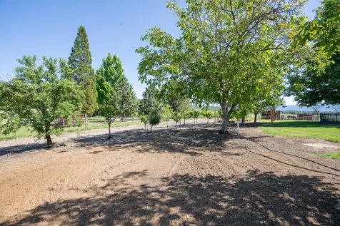 2872 Coker Butte Road Medford OR 97504