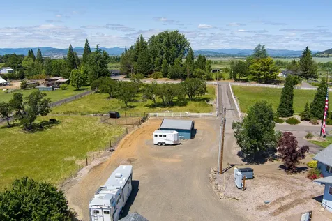 2872 Coker Butte Road Medford OR 97504
