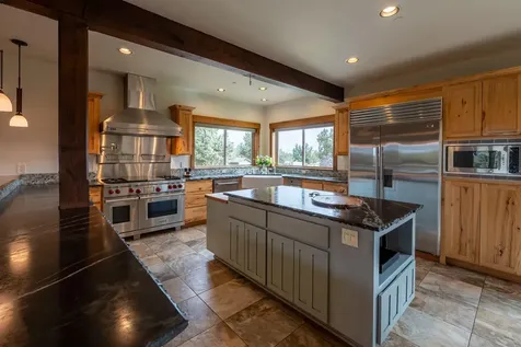 18598 SW Mount Adams Loop Powell Butte OR 97753