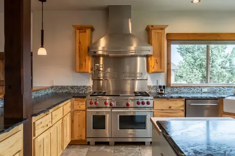 18598 SW Mount Adams Loop Powell Butte OR 97753