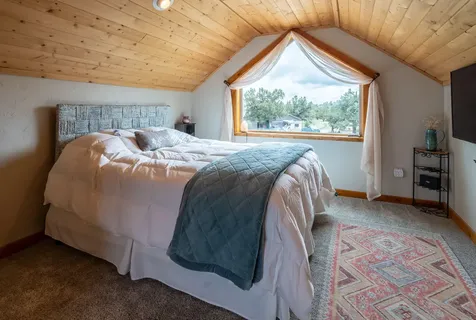 18598 SW Mount Adams Loop Powell Butte OR 97753