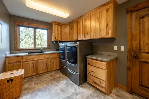 18598 SW Mount Adams Loop Powell Butte OR 97753