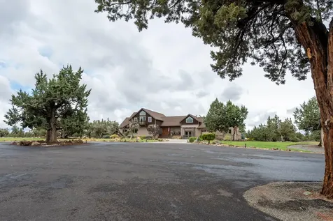 18598 SW Mount Adams Loop Powell Butte OR 97753