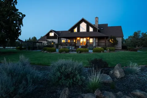 18598 SW Mount Adams Loop Powell Butte OR 97753