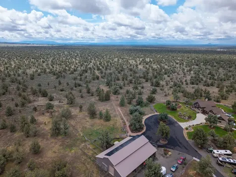 18598 SW Mount Adams Loop Powell Butte OR 97753