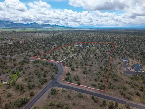 18598 SW Mount Adams Loop Powell Butte OR 97753