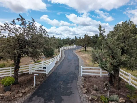 18598 SW Mount Adams Loop Powell Butte OR 97753