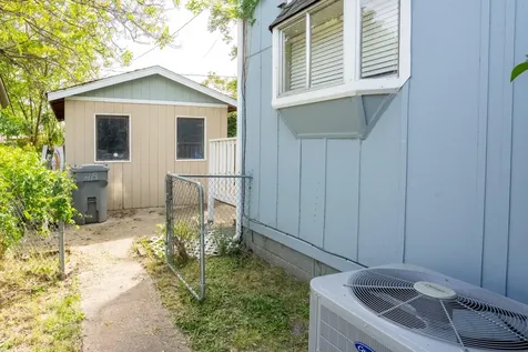 419 NW D Street Grants Pass OR 97526