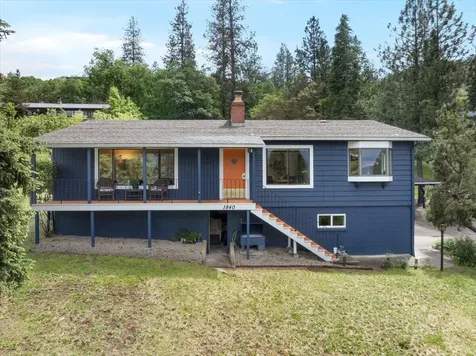 1840 Crestview Drive Ashland OR 97520