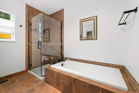 1840 Crestview Drive Ashland OR 97520