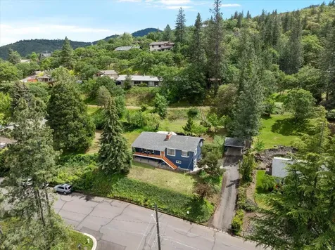 1840 Crestview Drive Ashland OR 97520