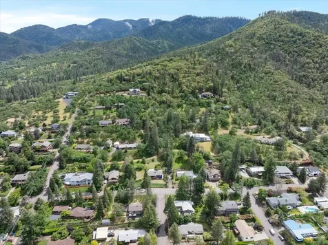 1840 Crestview Drive Ashland OR 97520