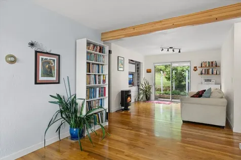1840 Crestview Drive Ashland OR 97520
