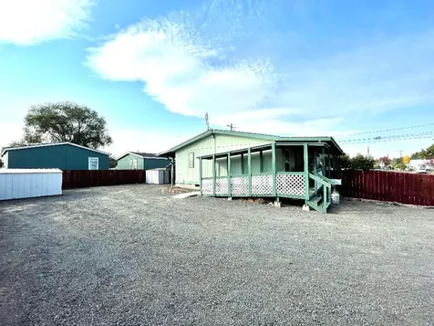 208 SE 9th Street Madras OR 97741