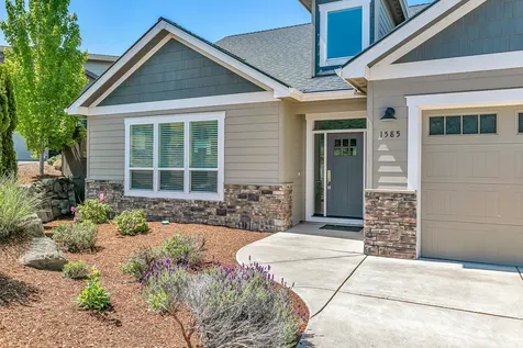 1585 Palermo Street Medford OR 97504