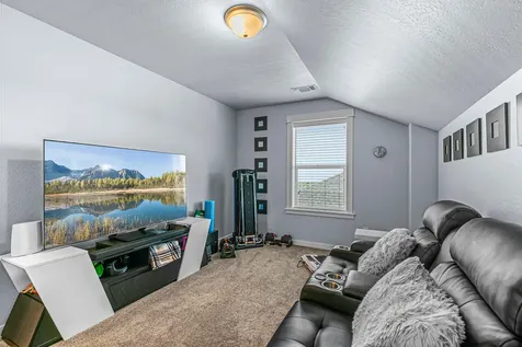 1585 Palermo Street Medford OR 97504