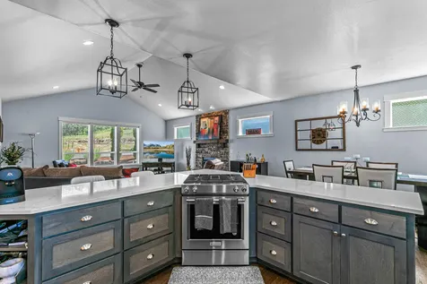1585 Palermo Street Medford OR 97504