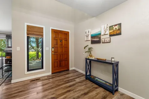 809 NE Oregon Avenue Grants Pass OR 97526