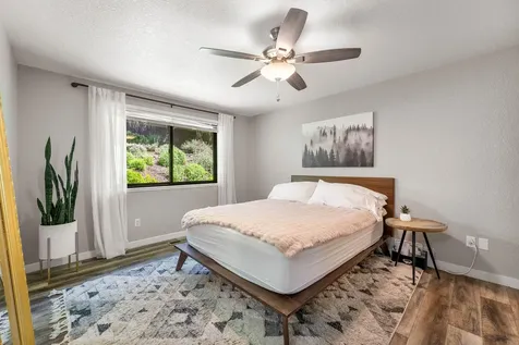 809 NE Oregon Avenue Grants Pass OR 97526