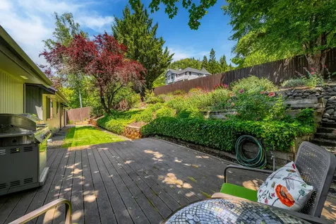 809 NE Oregon Avenue Grants Pass OR 97526