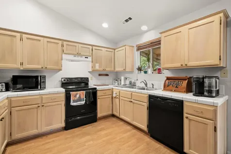 256 Tierra Circle Eagle Point OR 97524