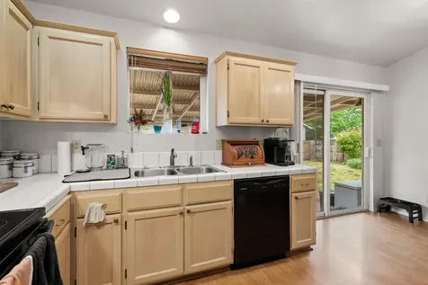 256 Tierra Circle Eagle Point OR 97524