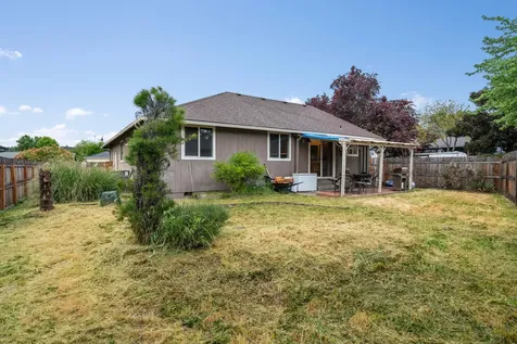 256 Tierra Circle Eagle Point OR 97524