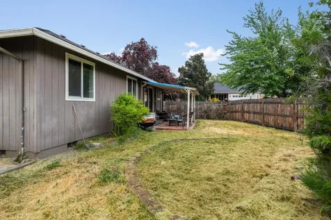 256 Tierra Circle Eagle Point OR 97524