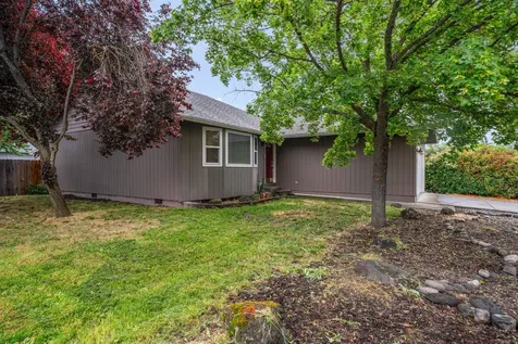 256 Tierra Circle Eagle Point OR 97524