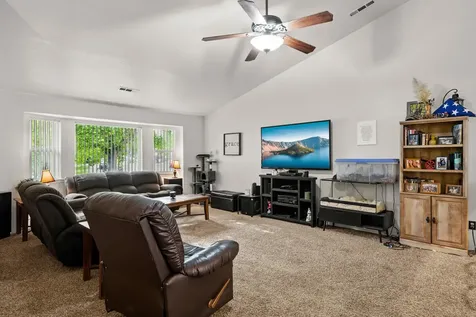 256 Tierra Circle Eagle Point OR 97524