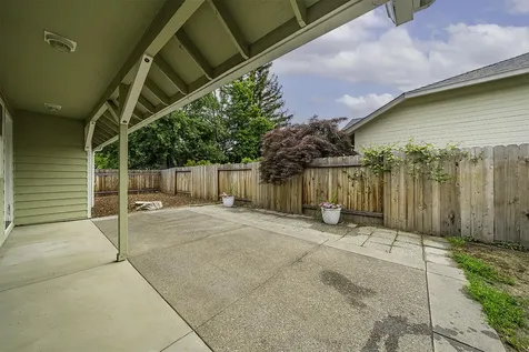758 Capella Circle Ashland OR 97520