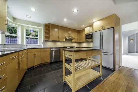 758 Capella Circle Ashland OR 97520